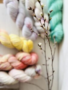 手染め作家によるパステルカラー手染め毛糸Fairy Godmother's Springコレクション