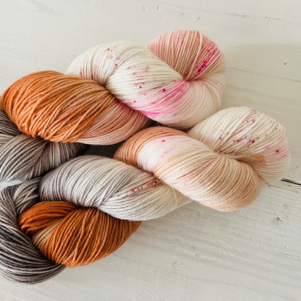 ピンクのスペックルや染め分けが見えるアップ