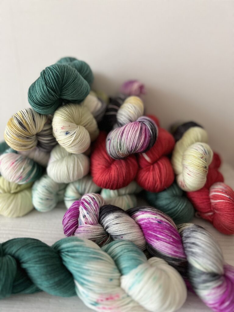 手染め作家によるカラフルな手染め毛糸Tyrol Coloreコレクション