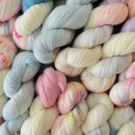 手染め作家によるパステル＆カラフルな手染め毛糸over the Rainbowtコレクション